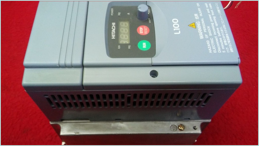 HITACHI L100 3KW SÜRÜCÜ